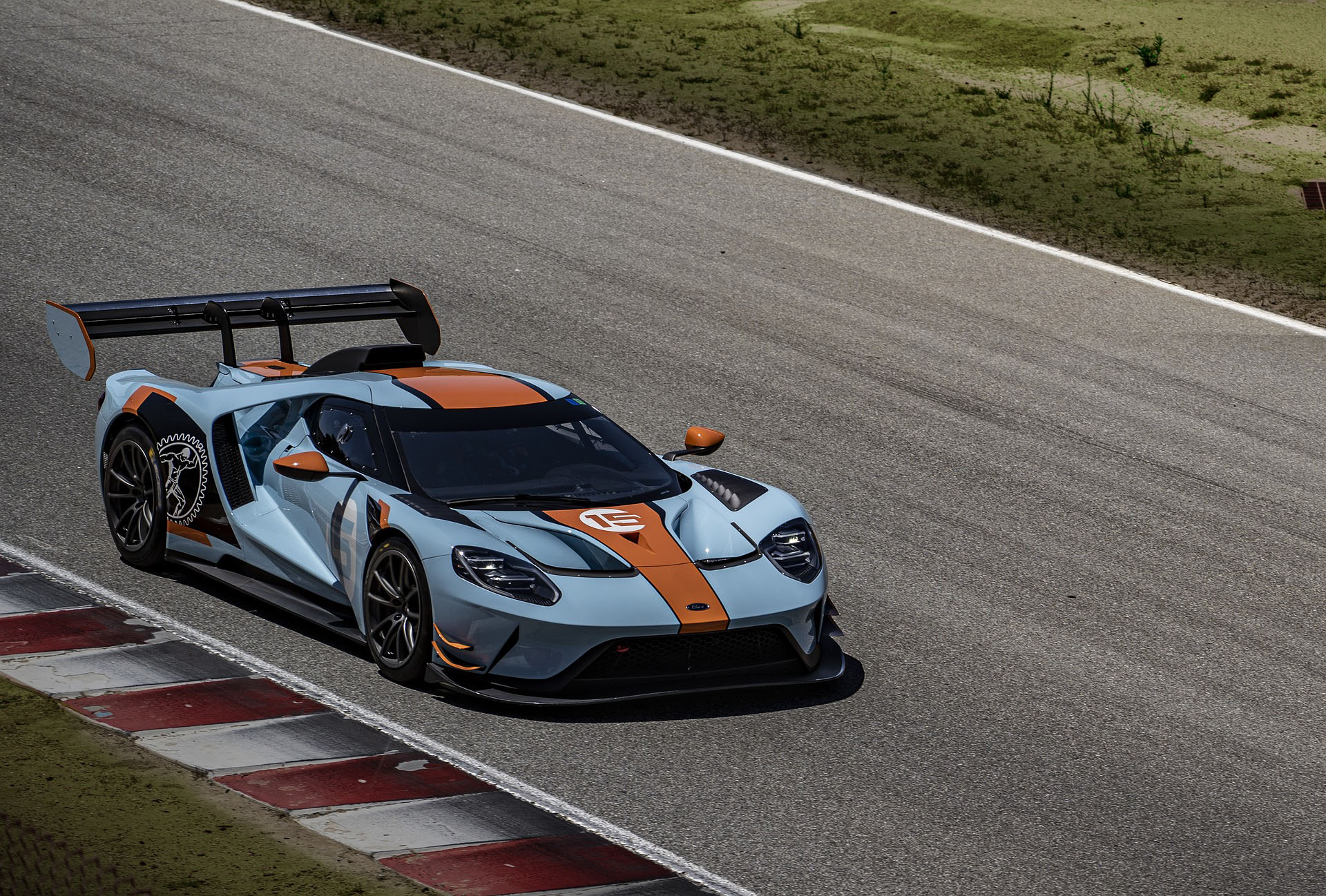 automotive-race-car-5449103_1920 Site 2 - 25km endurance track